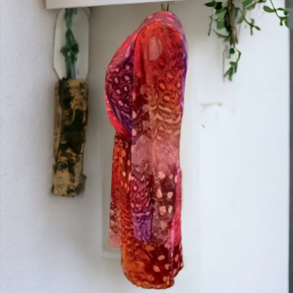 ERIN FETHERSTON RED FEATHER WRAP PRINT SIZE 2 - Picture 3 of 12